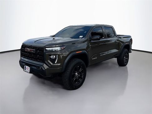 Used 2024 GMC Canyon Elevation w/ Elevation Premium Package image 3