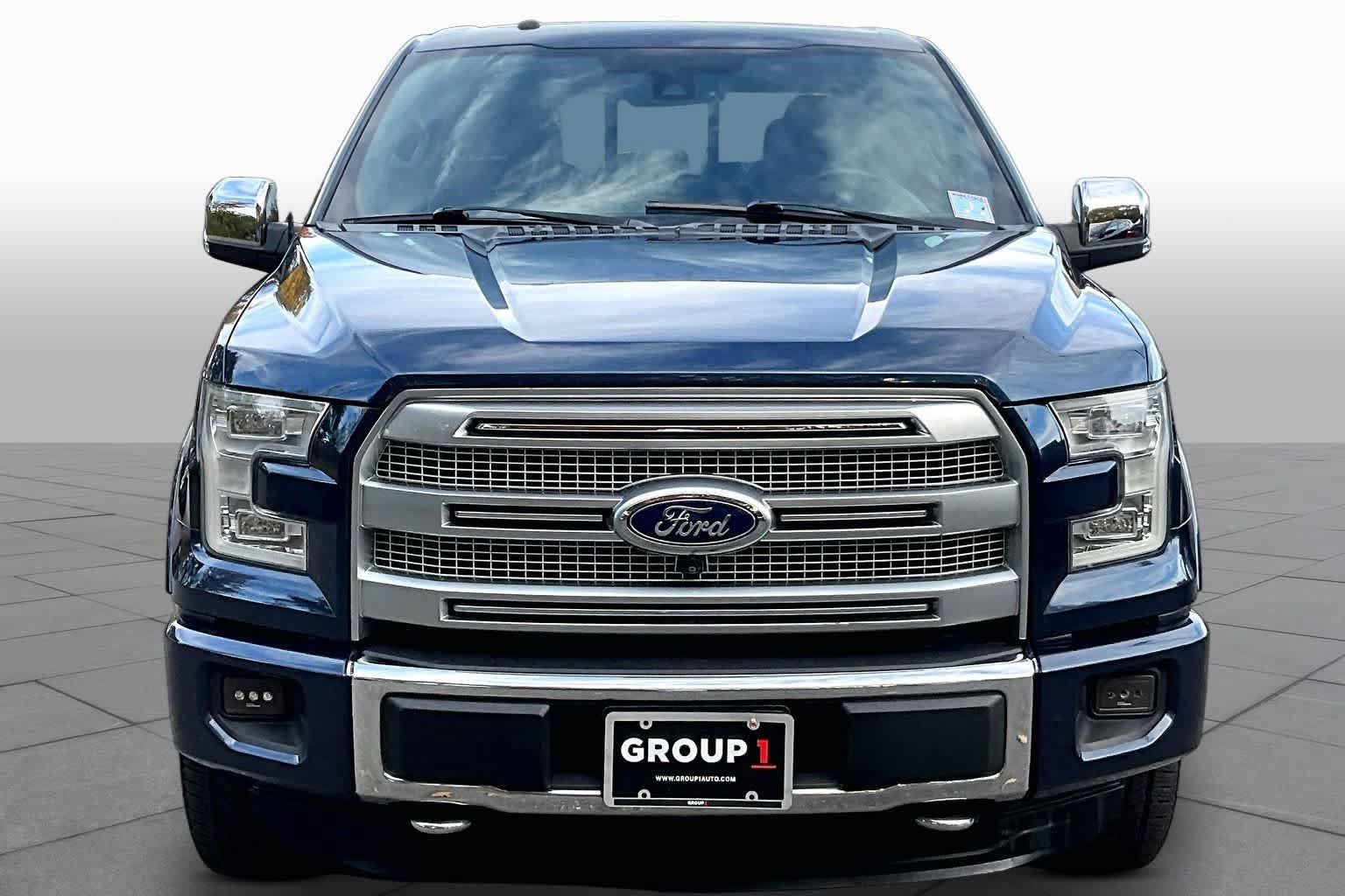 Used 2015 Ford F150 Platinum w/ Equipment Group 701A Luxury AWD/4WD image 4