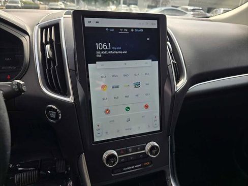 Used 2024 Ford Edge Titanium image 31