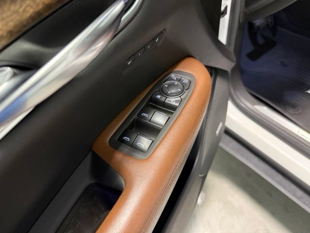 Certified 2020 Cadillac XT5 Premium Luxury w/ LPO, Floor Liner Package FWD image 12