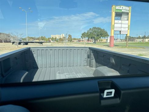 Used 2025 Chevrolet Silverado 1500 W/T image 32