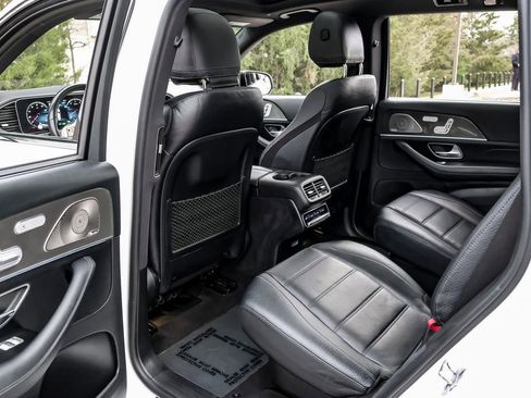 Used 2021 Mercedes-Benz GLS 580 4MATIC image 45