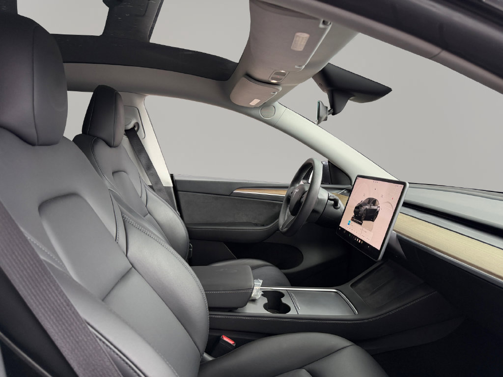 Used 2024 Tesla Model Y Long Range RWD image 14