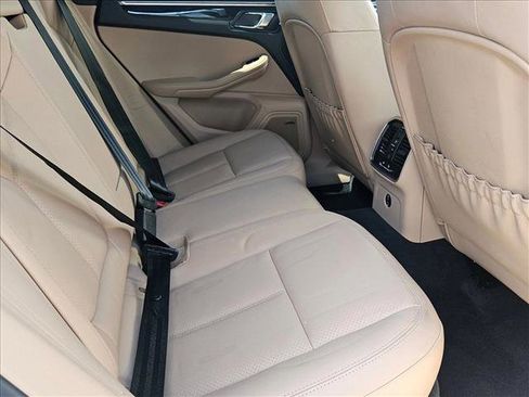 Used 2024 Porsche Macan AWD/4WD image 20