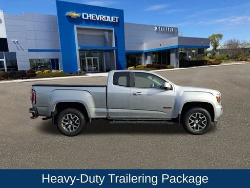 Used 2015 GMC Canyon SLE w/ All-Terrain Package image 9