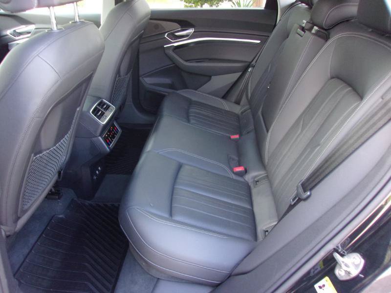 Used 2019 Audi e-tron Premium Plus AWD/4WD image 27