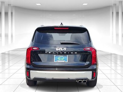 Used 2024 Kia Telluride S w/ S Sunroof Package