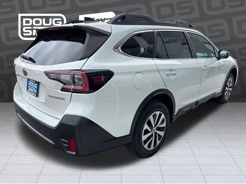 Used 2022 Subaru Outback Premium AWD/4WD image 4