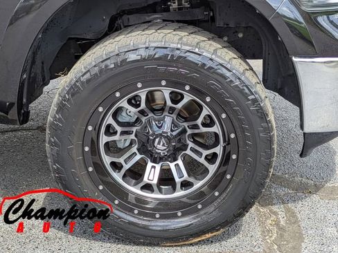 Used 2018 RAM 1500 SLT image 14