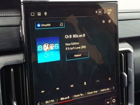 Used 2025 GMC Acadia Elevation image 22