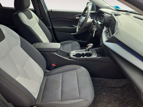 Certified 2024 Chevrolet Trax LS w/ LS Convenience Package image 15