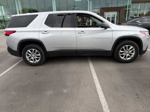 Used 2020 Chevrolet Traverse LS FWD image 4