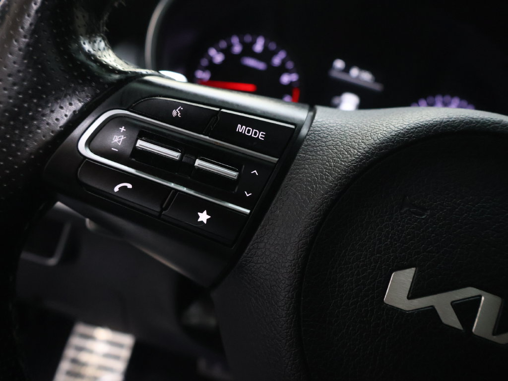 Used 2022 Kia Stinger GT1 RWD image 19