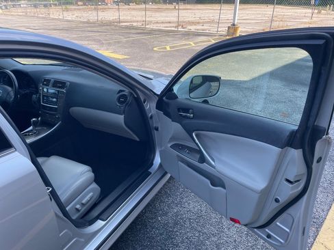 Used 2007 Lexus IS 250 image 20