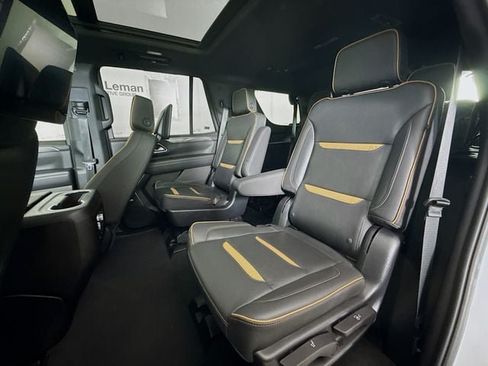 Used 2023 GMC Yukon AT4 w/ AT4 Premium Package AWD/4WD image 27