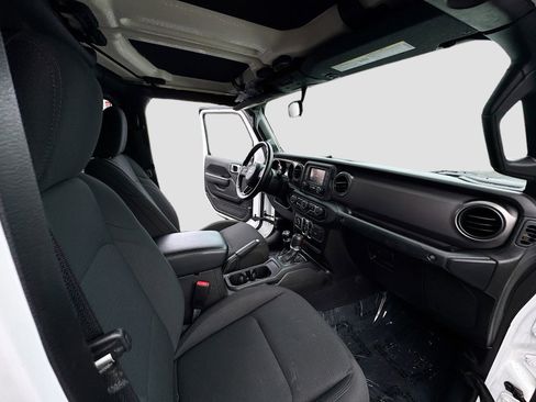 Used 2021 Jeep Gladiator Willys image 33