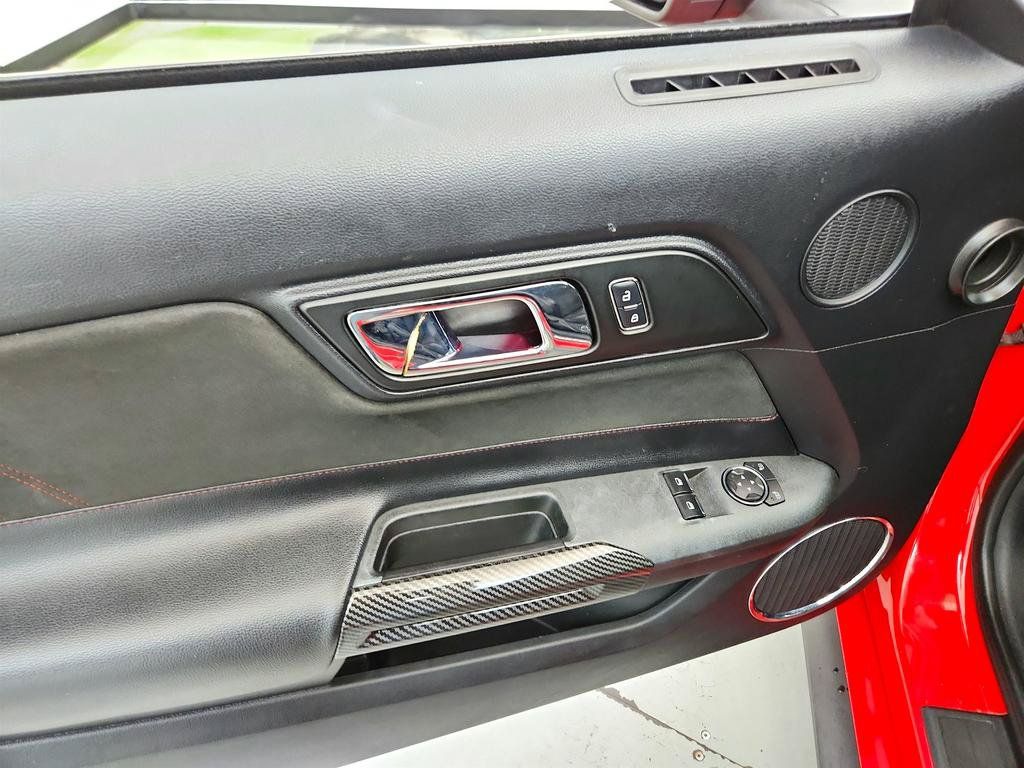 Used 2017 Ford Mustang GT Premium RWD image 19