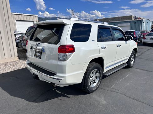 Used 2011 Toyota 4Runner SR5 w/ Premium Pkg w/Leather AWD/4WD image 3