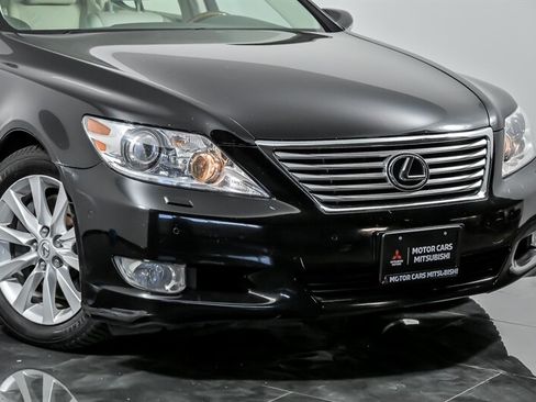 Used 2012 Lexus LS 460 AWD w/ Luxury Value Edition image 2