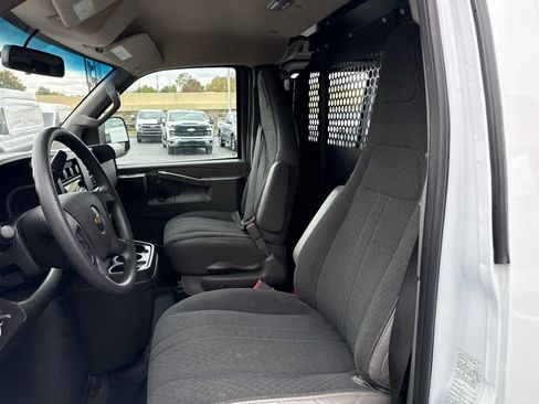 Used 2024 Chevrolet Express 2500 w/ Driver Convenience Package image 13