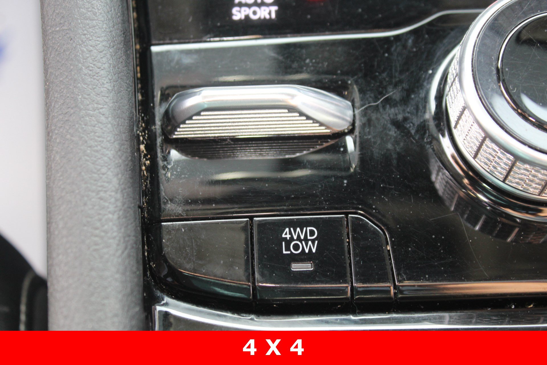 Used 2022 Jeep Grand Cherokee Limited 4xe w/ Luxury Tech Group II AWD/4WD image 24