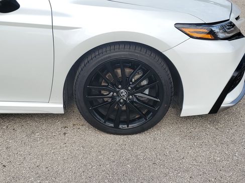 Used 2023 Toyota Camry XSE image 9