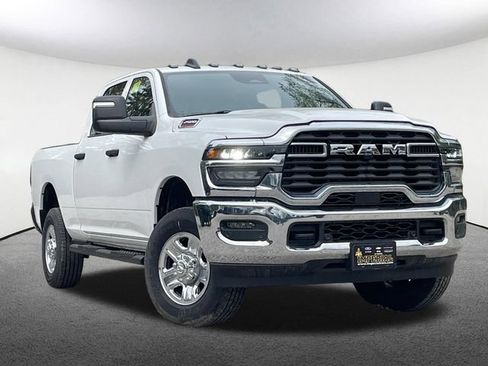 Used 2026 RAM 2500 Tradesman AWD/4WD image 2