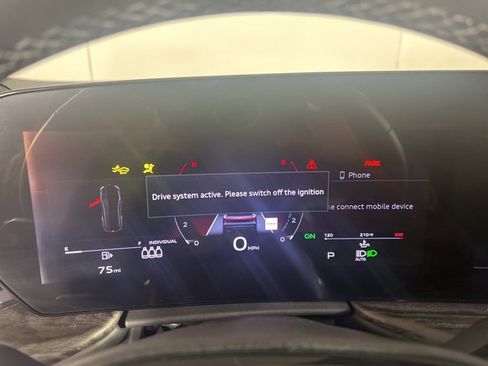 Used 2025 Audi Q5 Premium Plus w/ Premium Plus image 24