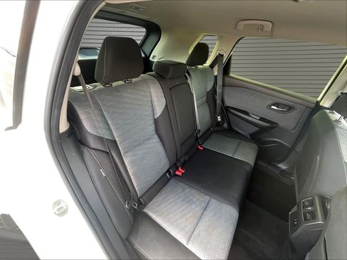 Used 2023 Nissan Rogue SV AWD/4WD image 23