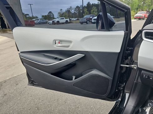 Used 2021 Toyota Corolla SE FWD image 28