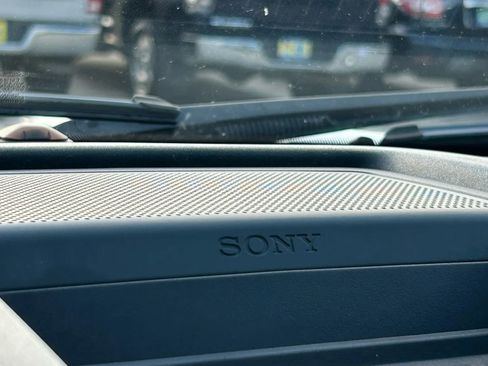 Used 2016 Ford F150 Limited w/ Trailer Tow Package image 24