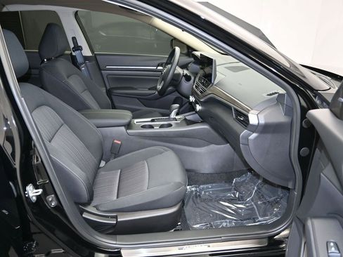 New 2025 Nissan Altima 2.5 SV w/ SV Special Edition Package image 25