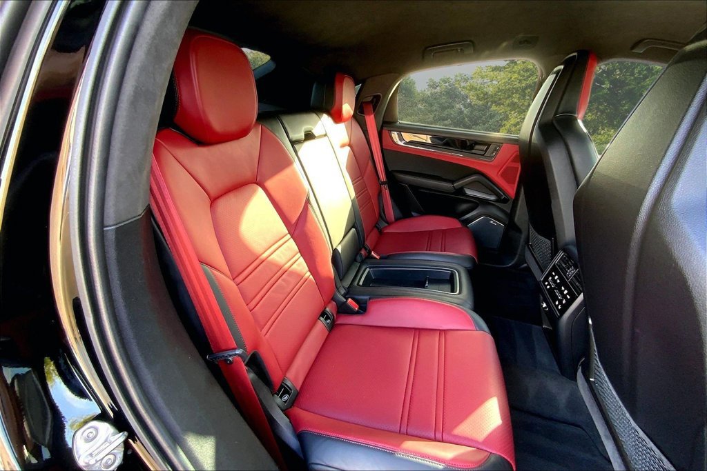 Used 2024 Porsche Cayenne Turbo GT AWD/4WD image 24