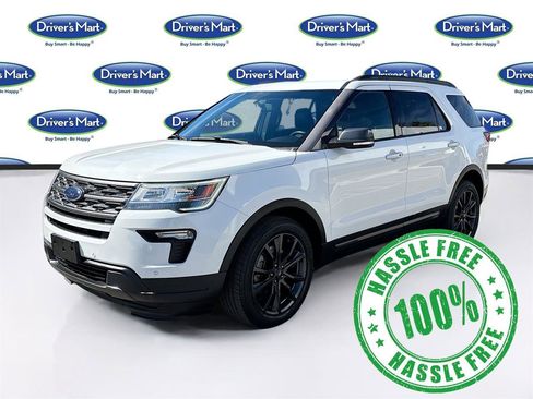 Used 2018 Ford Explorer XLT w/ Equipment Group 202A image 3