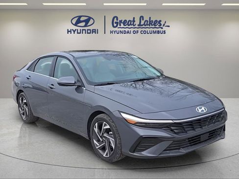 New 2026 Hyundai Elantra Limited FWD image 7