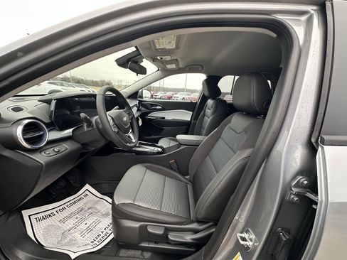 New 2026 Chevrolet Trax LT w/ Driver Confidence Package image 12