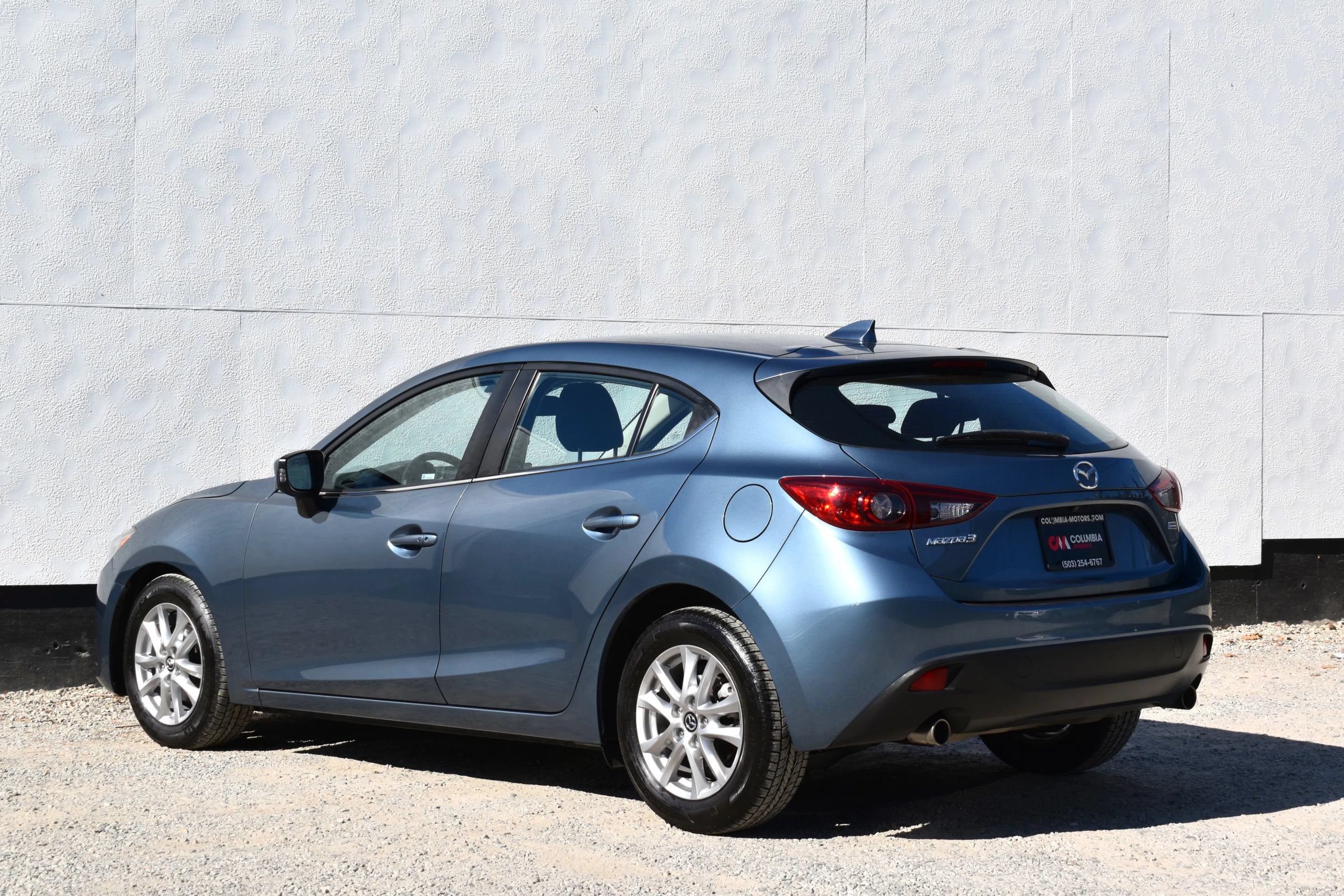 Used 2016 MAZDA MAZDA3 i Touring w/ Popular Equipment Package FWD image 2