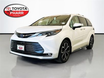 New 2025 Toyota Sienna Platinum