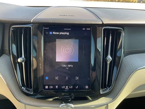 Used 2023 Volvo XC60 B5 Ultimate w/ Climate Package image 27