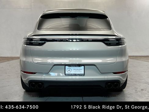 Used 2022 Porsche Cayenne Turbo AWD/4WD image 4