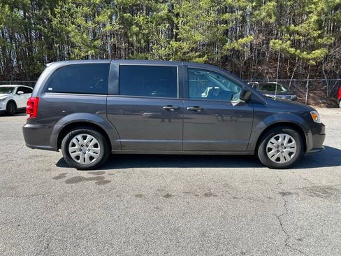 Used 2019 Dodge Grand Caravan SE image 8