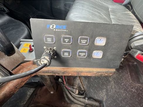 Used 2008 GMC TopKick C5500 2WD Regular Cab image 19