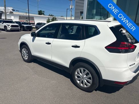 Used 2018 Nissan Rogue S AWD/4WD image 6
