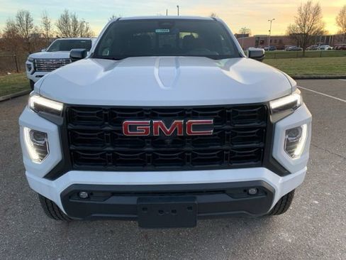 New 2025 GMC Canyon Elevation w/ Convenience Package image 9