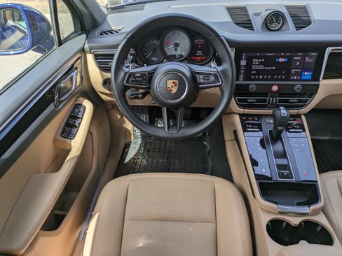 Used 2024 Porsche Macan S AWD/4WD image 17