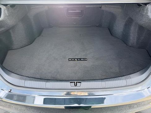 Used 2016 Toyota Avalon Touring FWD image 32