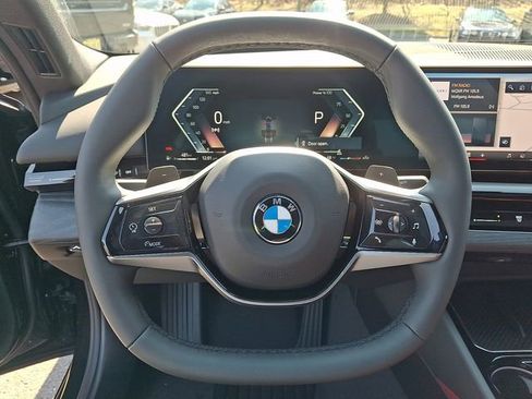 New 2026 BMW 530i xDrive w/ Premium Package AWD/4WD image 18