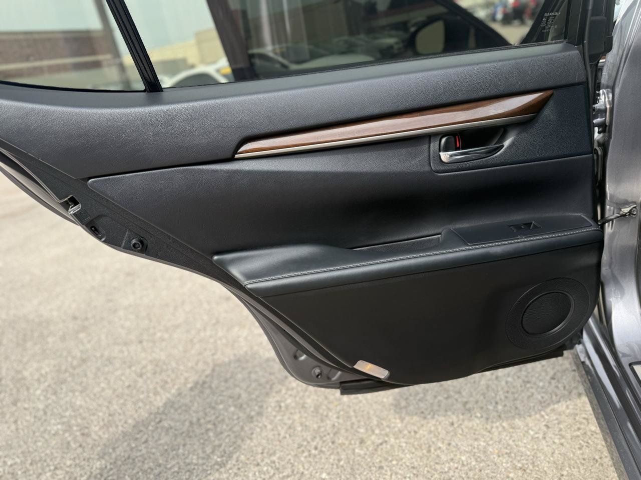 Used 2014 Lexus ES 350 w/ Premium Package FWD image 15