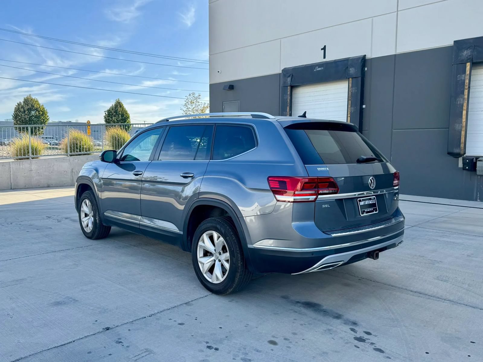 Used 2018 Volkswagen Atlas SEL AWD/4WD image 3
