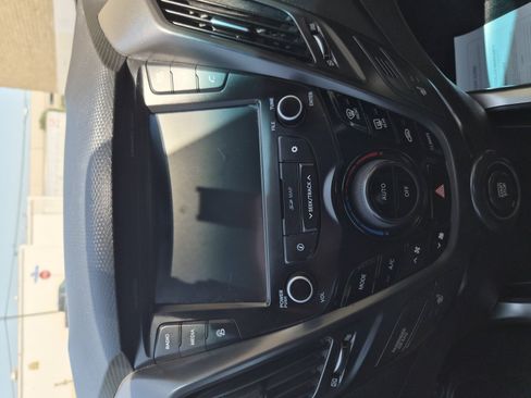 Used 2016 Hyundai Veloster Turbo w/ Option Group 04 FWD image 10